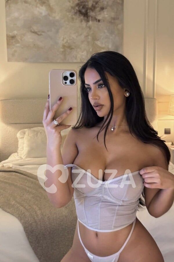 Luxurious Sofia from Yavne